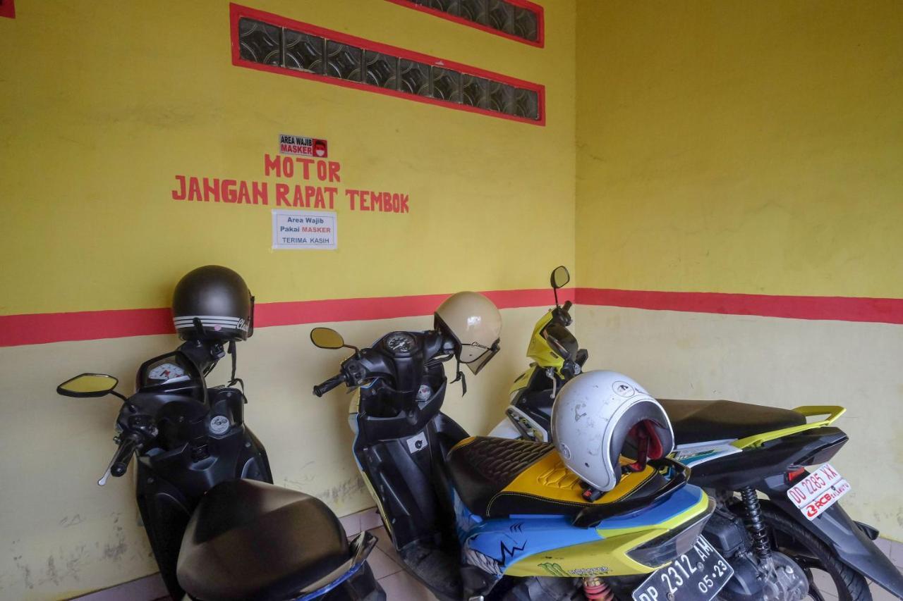 Reddoorz Near Pelabuhan Nusantara Parepare Esterno foto